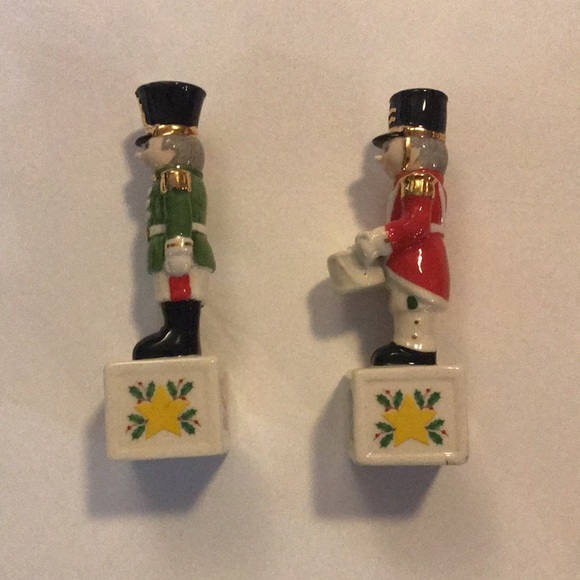 Lenox Salt and Pepper Shaker - toy soldiers - Picture 3 of 13